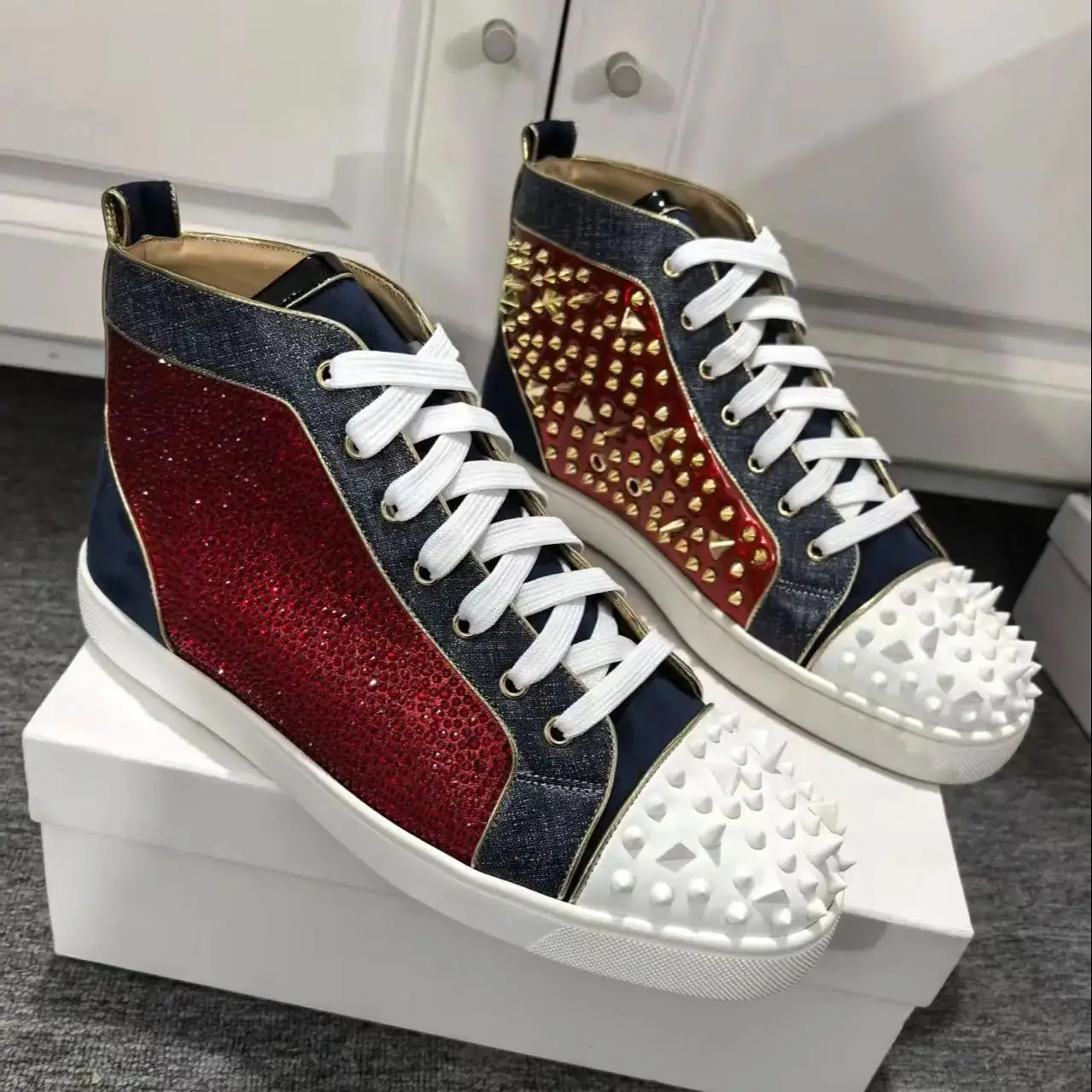 Красные стразы, золотые металл – обзор и цена Men Shoes Red Bottom